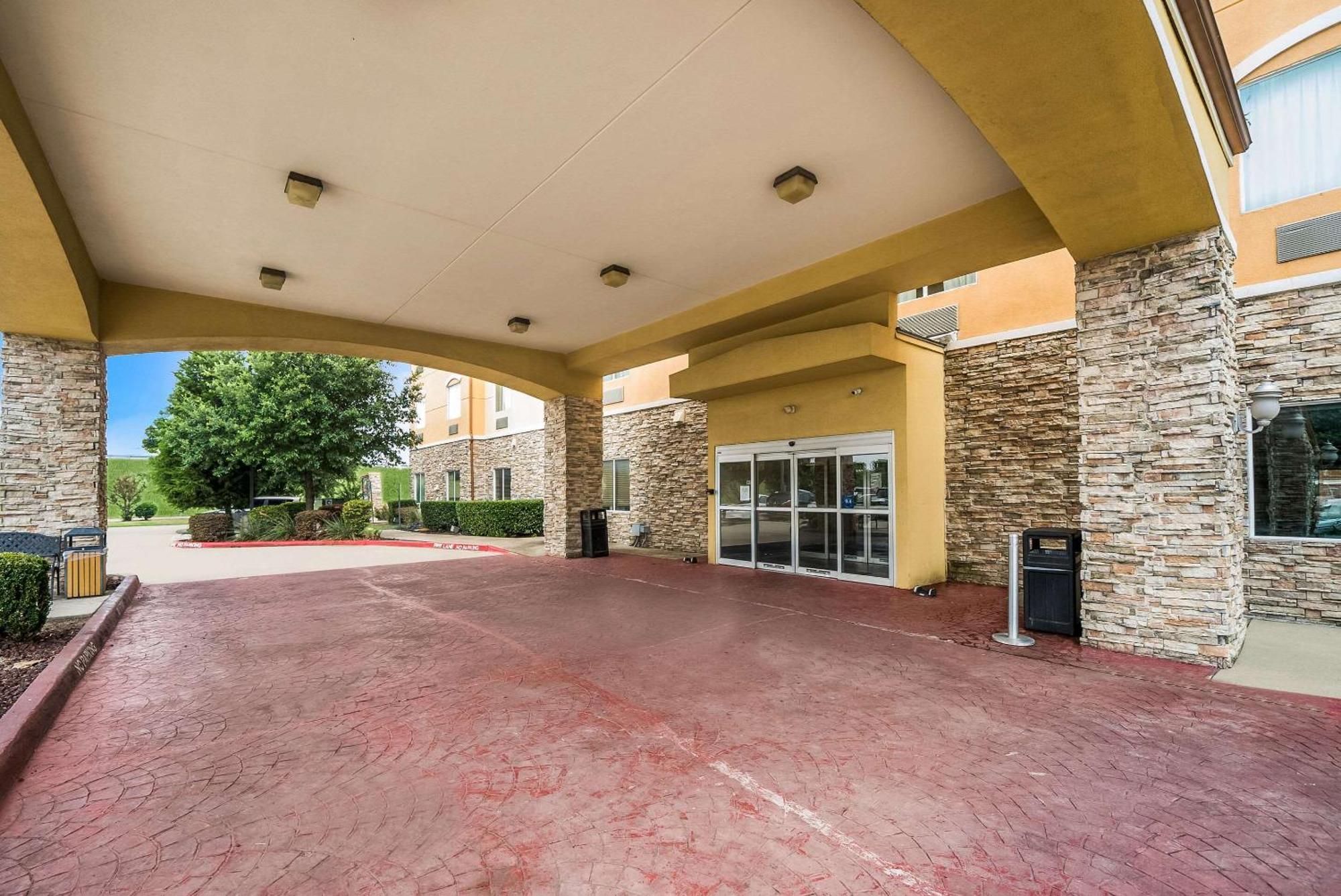 Comfort Suites Plano - Dallas North Extérieur photo
